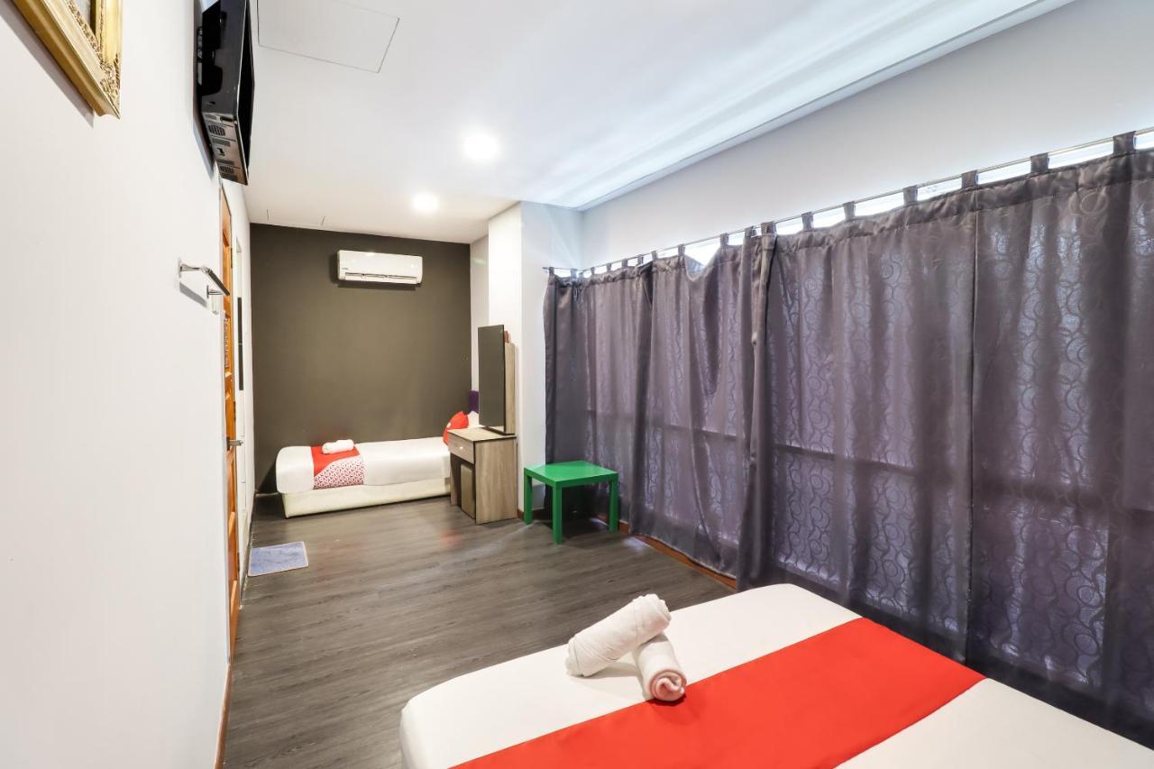 Oyo 89381 Moonnight Hotel Batu Caves Eksteriør billede